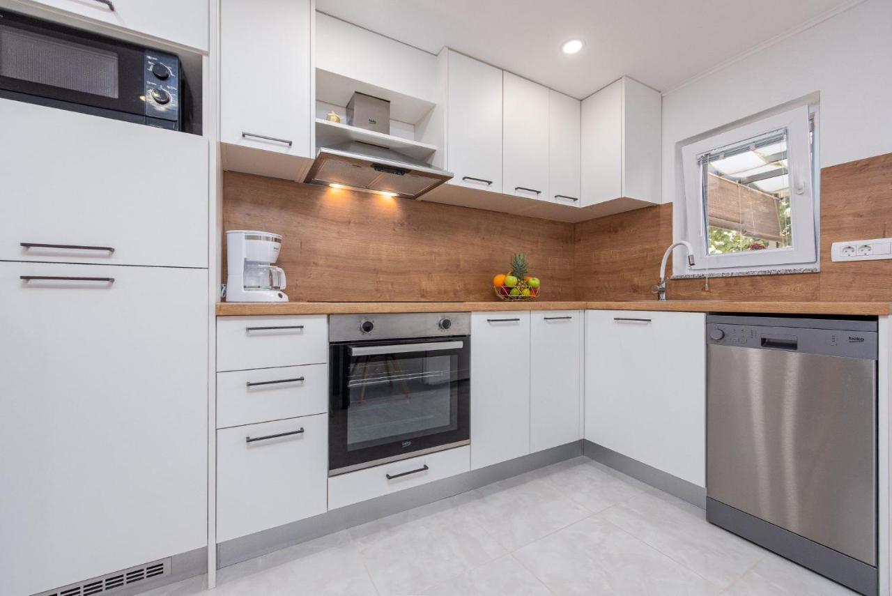 Belleza With Private Jacuzzi Appartement