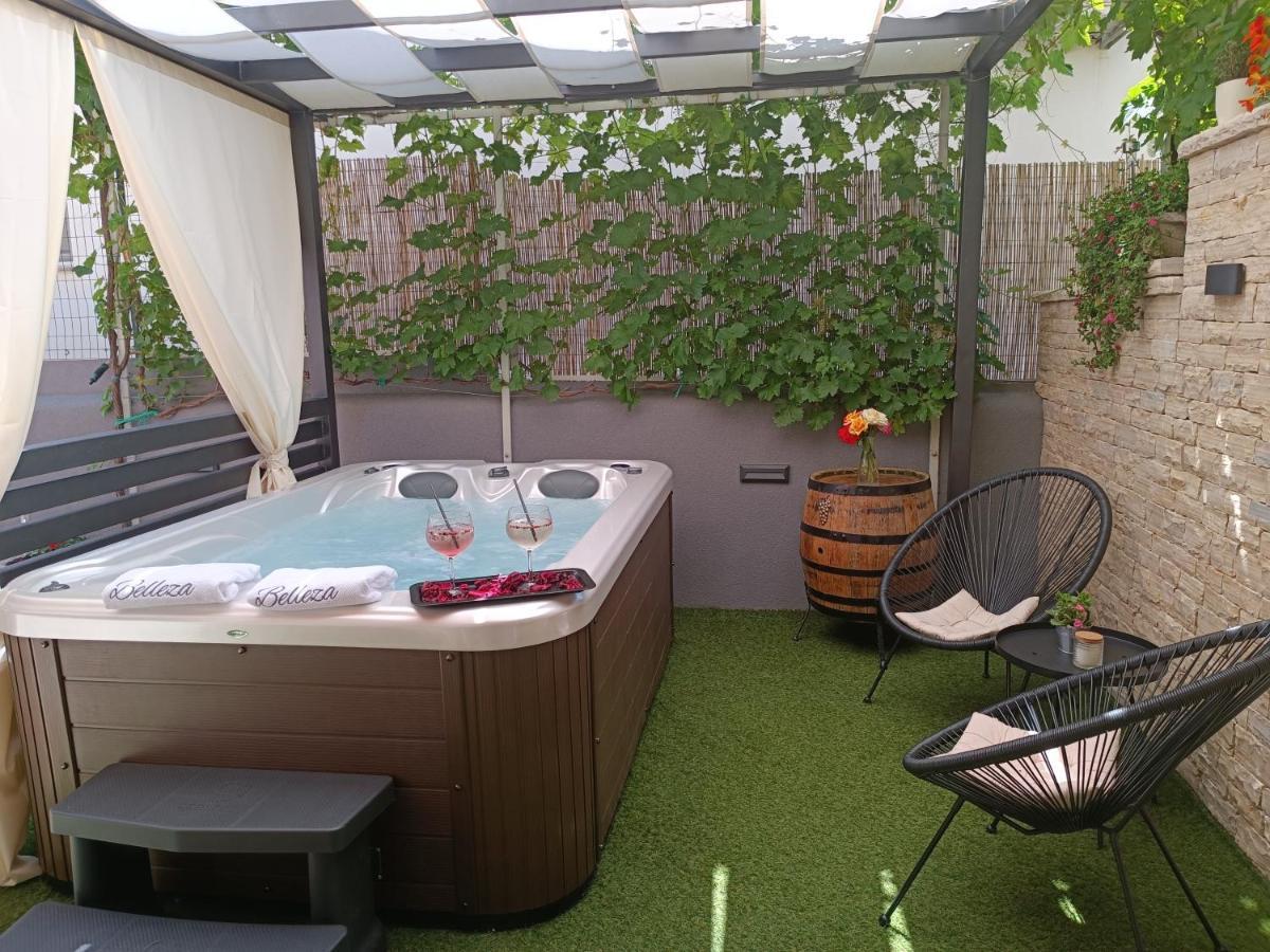 Belleza With Private Jacuzzi Appartement *